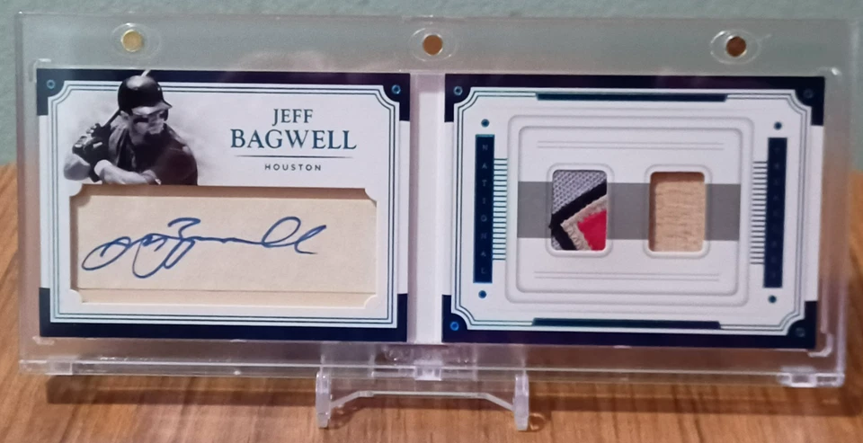 Jeff Bagwell 2017 National Treasures Legends cortes parche murciélago folleto automático 2/5 Foto 1 de 1