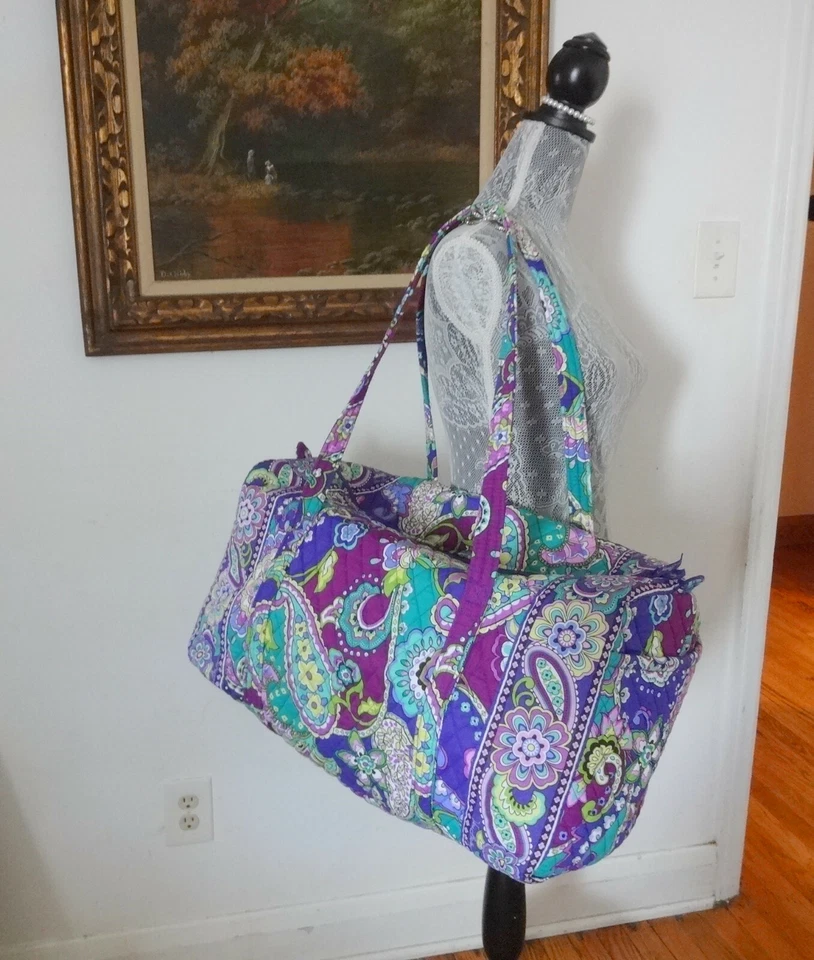 Bolso de Lona Grande de Viaje VERA BRADLEY Paisley Celebración Floral Paisley  Foto 1 de 4