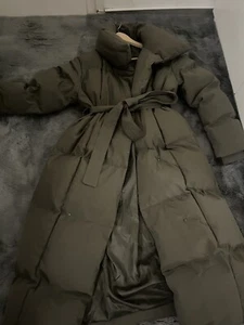Dicke Winterjacke Hält Sehr Warm Ist Gut Gefüttert - Bild 1 von 2