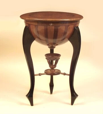 Mesa auxiliar de costura Biedermeier medio globo o cúpula muy rara Foto 1 de 4