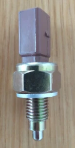 TOPRAN Rücklichtschalter Rückfahrleuchte Schalter  Audi Seat VW Ford  - NEU - Bild 1 von 3