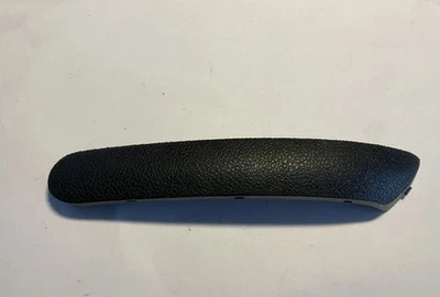 Inserto de manija de puerta interior delantera derecha/pasajero Ford Transit Connect 2010-2013 Foto 1 de 4