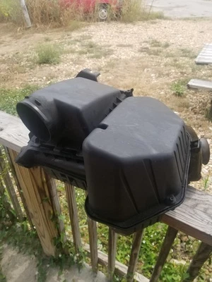 Caja purificadora de aire Cadillac Deville 2000-2005 4,6 L 25733809 GM OEM Foto 1 de 4