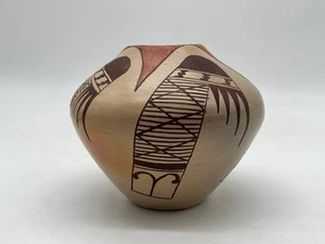 Native American Hopi Pottery vase Mirium Nampeyo - Picture 1 of 5
