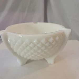 Vintage Milk Glass Ashtray 3 Footed Quilted Pattern 3" tall - Picture 1 of 13