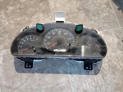 01 02 03 Cuadro de instrumentos velocímetro Toyota Highlander 83800-48100 Foto 1 de 2