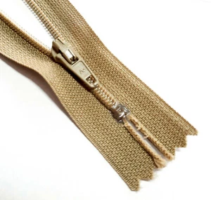 SO Reißverschluss HELLBRAUN nicht teilbar Größe #3 Nylon Spirale  30cm - Picture 1 of 1