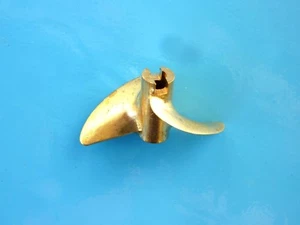Bronze Propeller 35x4 rechtsdrehend mit Drive Dog Steigung 1,4 für RC Rennboote - Bild 1 von 2