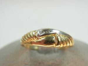 Fine Delicate 333 Yellow Gold White Gold Ring with Small Diamond Circa 1970 - Picture 1 of 7
