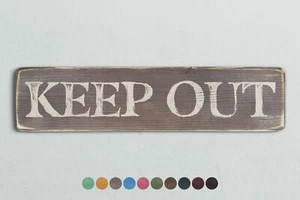 KEEP OUT Vintage Style Wooden Sign. Shabby Chic Retro Home Gift - Picture 1 of 2