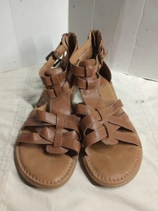 BOC Sandals Women's Gladiator Flats Brown Faux Leather Back Zip Open Toe Sz 9M - Picture 1 of 5