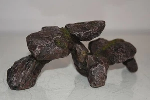  Aquarium Detailed Rock Cluster Decoration 20 x 6 x 8cms Fish or Reptiles Purple - Picture 1 of 5