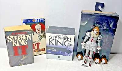 Stephen King IT Lot – 2 Paperback Novels, 1 Audiobook CD Set & Pennywise Action - Image 1 of 4