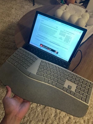 Teclado Ergonómico Microsoft Surface - Inalámbrico Bluetooth Gris MN Modelo 1786 Foto 1 de 4