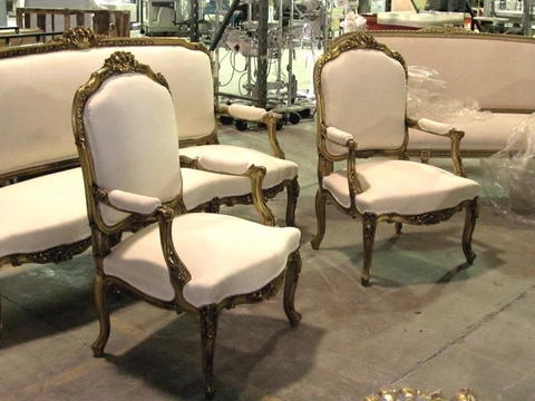 20th Century Fine Gilded Ornate Italian Rococo Revival Settee Canapé and Chairs Cover
