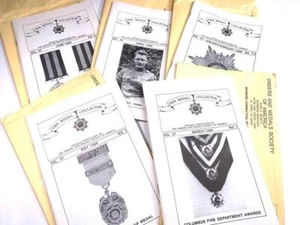 THE MEDAL COLLECTOR Lot Of 1980s Magazines Medals Society Reference, Illustrated - Foto 1 di 2