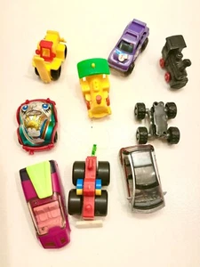 9 Matchbox Fahrzeuge, Autos, Überrraschungsei  Minifahrzeuge, Spielautos - Bild 1 von 3