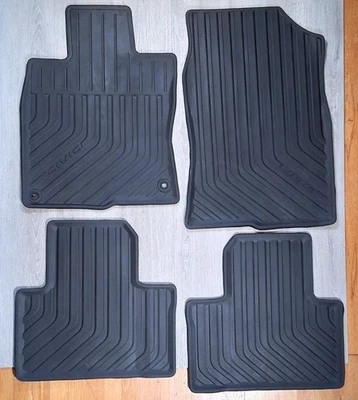 Juego de alfombrillas Honda Civic 2016-2021 para todas las estaciones originales OEM nuevas 08P17-TBA-100 🚘 Foto 1 de 4