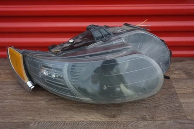 2006-2009 Saab 9-5 Right hand passenger  side Headlight Xenon w/marker light - Image 1 of 4
