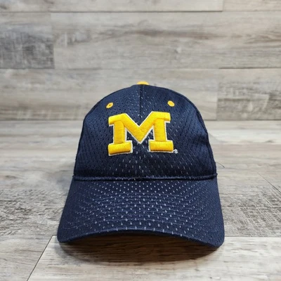 Michigan State Wolverines NCAA Football Adult Mens Fitted Size 7 1/8 - Image 1 of 4