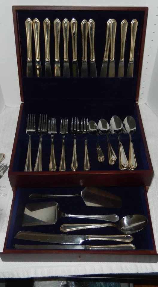 HAMPTON SILVERSMITHS Stainless Flatware HSV165 GOLD ACCENT Serv. for 11 + Chest - Image 1 of 1