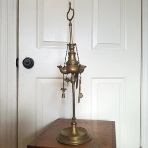 Vintage Messing "Luzern" Wal Öllampe 23 5" hoch 4 Brenner mit 4 befestigten Werkzeugen - Bild 1 von 10