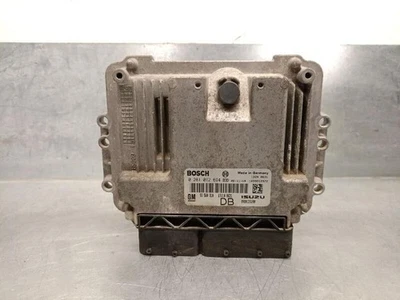 55560810 centralita motor uce para OPEL ASTRA H GTC (A04) 1.7 CDTI 2005 5375370 - Immagine 1 di 4
