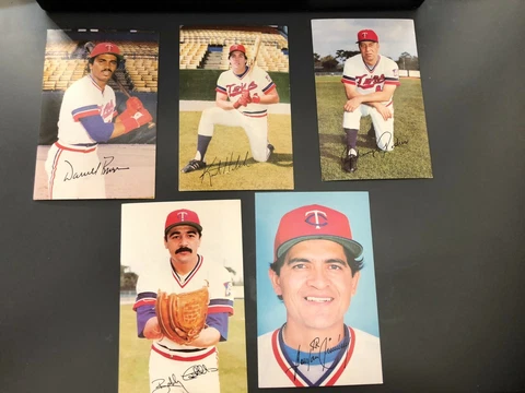 Minnesota Twins (5) TEAM ISSUE POSTCARDS 1984 - Hrbek Brown Podres +2 Cover