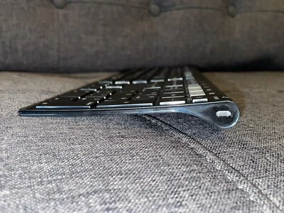 Jelly Comb Ultra Slim Rechargeable Bluetooth Wireless Black Keyboard Full Size - Image 1 of 4