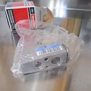 NEW OEM Genuine Ford Expansion Valve FR3Z-19849-F Motorcraft YG810 - Bild 1 von 2