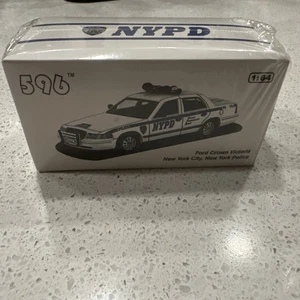 596 Brand 1:64 New York City Police NYPD Ford Crown Victoria - Bild 1 von 10