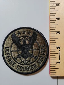 US DEFENSE COURIER SERVICE PATCH Vintage Original - Picture 1 of 2