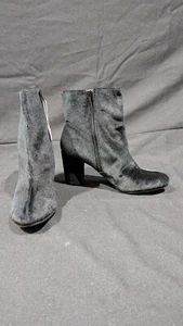 Christian Siriano Chunky Black Velvet Ankle Booties Women Size 12 Winter Outdoor - Picture 1 of 16