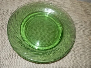 Pyrex, USA, Festiva, Spring Green, Swirl, 7 1/2", Plate - Picture 1 of 3