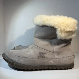 Sorel Out N' About Winter Kunstfell Wildleder Slipper Bootie Damengröße 8 grau sehr guter Zustand - Bild 1 von 12