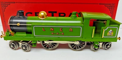 Ace Trains O Gauge 3 Rail AC/DC Electric LNER Green 4-4-4 Tank Loco - Image 1 of 4