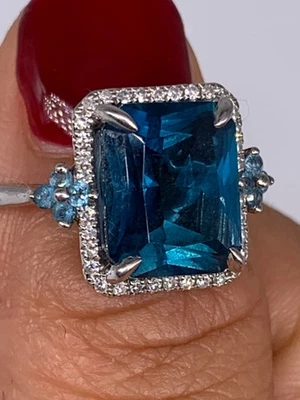 Anillo EFFY BH Diamante 14k y Topacio Azul Halo Oro Blanco Talla 6.5 Foto 1 de 4