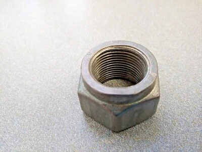 MUY BONITO USADO ORIGINAL PORSCHE 911 CARRERA 928 968 EJE TRASERO BUJE TUERCA Foto 1 de 4