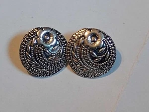 2 Silver Flower Sewing Buttons Crafting Round Metal Shank 5/8" - Picture 1 of 2