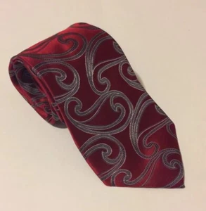 Y&G Fashoin Of The Moment Mens Tie 100%Silk Pre Owned Red - Picture 1 of 7