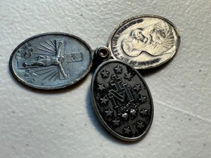 Colgante medalla milagrosa católica vintage 3 deslizadores 1830 - Imagen 1 de 9