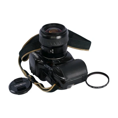 Minolta Dynax 7xi AF 35mm Film SLR c/w Minolta Zoom Xi 28-80mm f/4-5.6 Lens Kit - Image 1 of 4