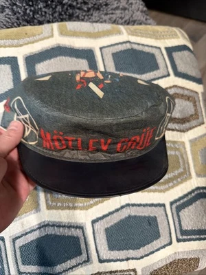 Sombrero de papel vintage Motley Crue Painters Gritar al diablo extremadamente raro Foto 1 de 4