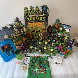 Enorme lotto raro vintage Teenage Mutant Ninja Turtles 1988-2024 custodia veicoli TMNT - Foto 1 di 24