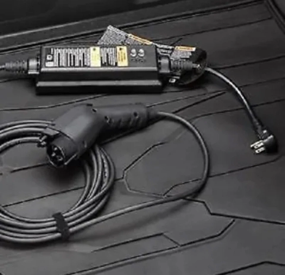 Cargador Chevy Volt OEM (2011 2012 2013 2014 2015 2016 2017 2018 2019) Foto 1 de 1