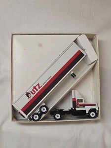 Winross 1988 Utz Quality Foods Tractor Trailer 1:64 NIB - Picture 1 of 1
