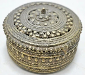 Vintage Brass Round Kum Kum Powder Tika Box Original Old Hand Crafted Engraved - Picture 1 of 8