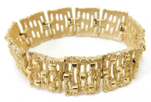 Vintage Signed Trifari Yellow Gold Tone Nugget Link Bracelet - Picture 1 of 3