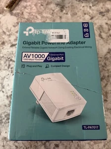 TP-LINK TLPA7017 1000 Mbps Powerline Starter Kit - Imagen 1 de 2