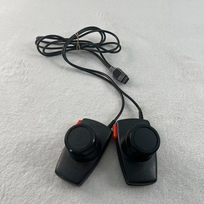 Atari 2600 Pair Of Gemini Video Game Paddles - Image 1 of 4